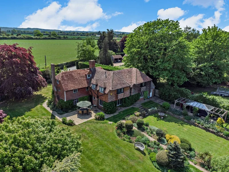 A beautiful Grade II Listed 6 bedroom family home with a large oak framed entertainment room