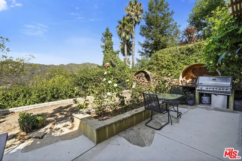26335 Lockwood Road, Malibu, California, United States. - Photo 13