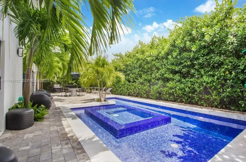 635 Curtiswood Dr, Key Biscayne, Florida, United States. - Photo 20