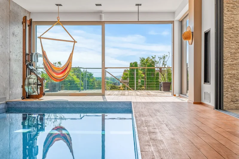 Contemporary Villa Near Geneva