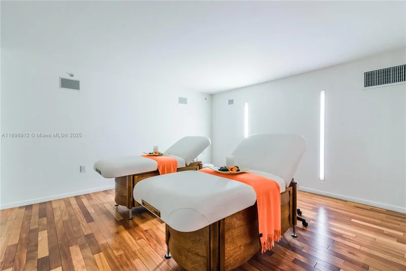 1040 Biscayne Blvd 2402, Miami, Florida, United States. - Photo 16