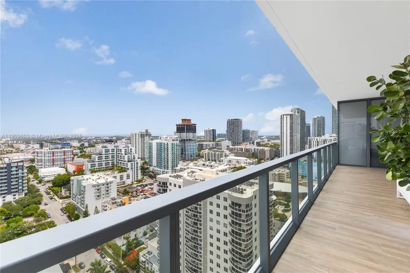 788 NE 23rd St 2101, Miami, Florida, United States. - Photo 17