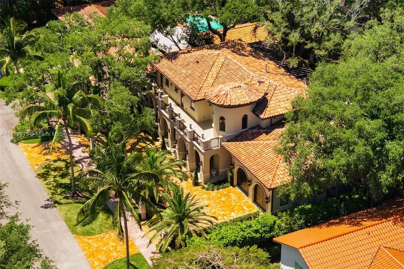 6016 Leonardo St, Coral Gables, Florida, United States. - Photo 41