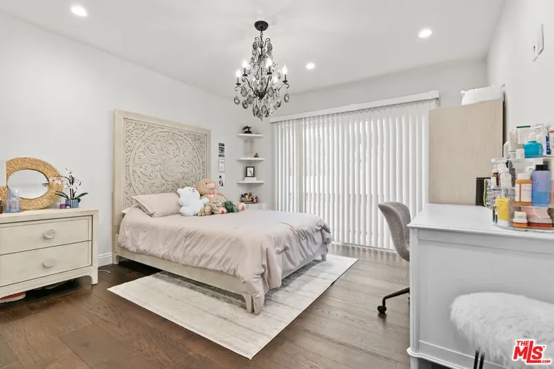 2427 Flintridge Drive, Glendale, California, United States. - Photo 51