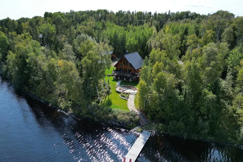 10 Ch. des Cantonniers S., Saint-Michel-des-Saints, QC J0K3B0, Saint-Michel-des-Saints, Quebec, Canada. - Photo 2