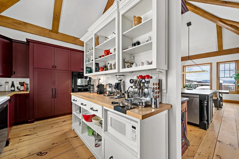 243 Rue Pinoteau, Mont-Tremblant, Quebec, Canada. - Photo 19