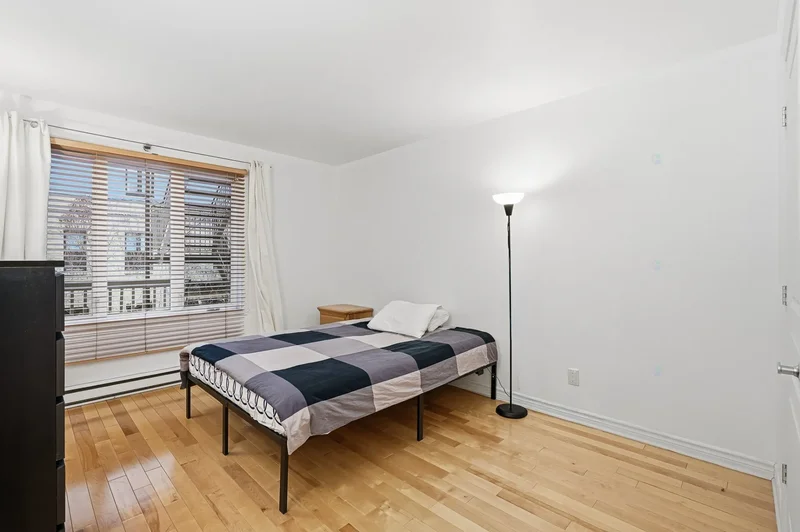 1803 Av. Glendale 102, Montréal, Quebec, Canada. - Photo 19