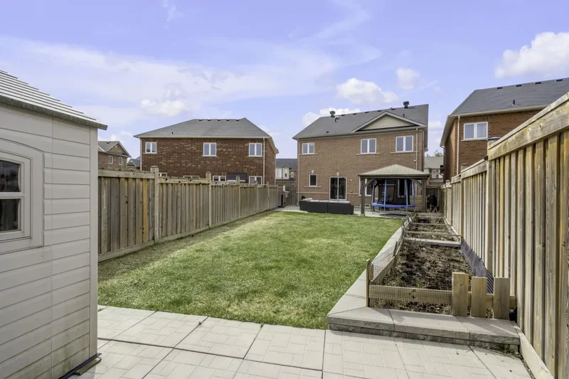 131 Greenwood Road, Whitchurch-Stouffville, Ontario, Canada. - Photo 4