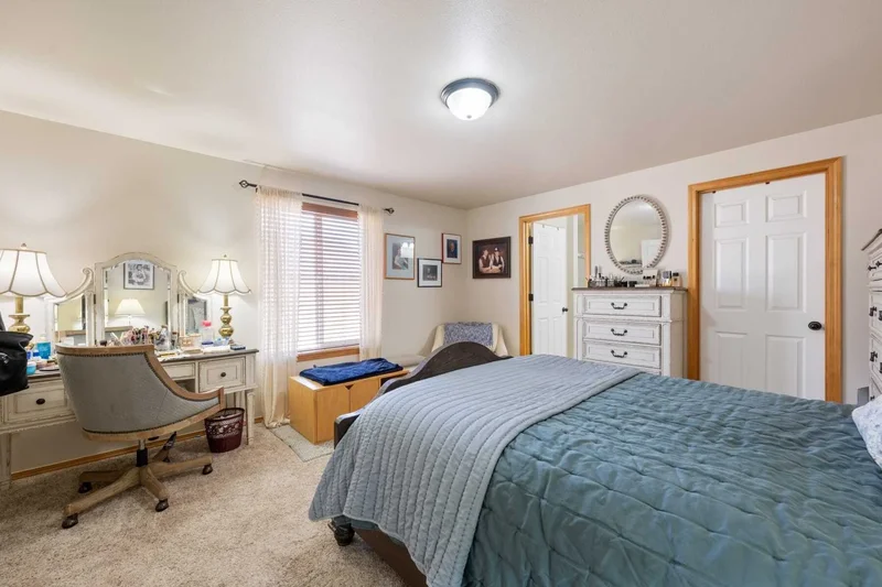 2173 NW Kingwood Avenue , Redmond, OR 97756, Redmond, Oregon, United States. - Photo 5