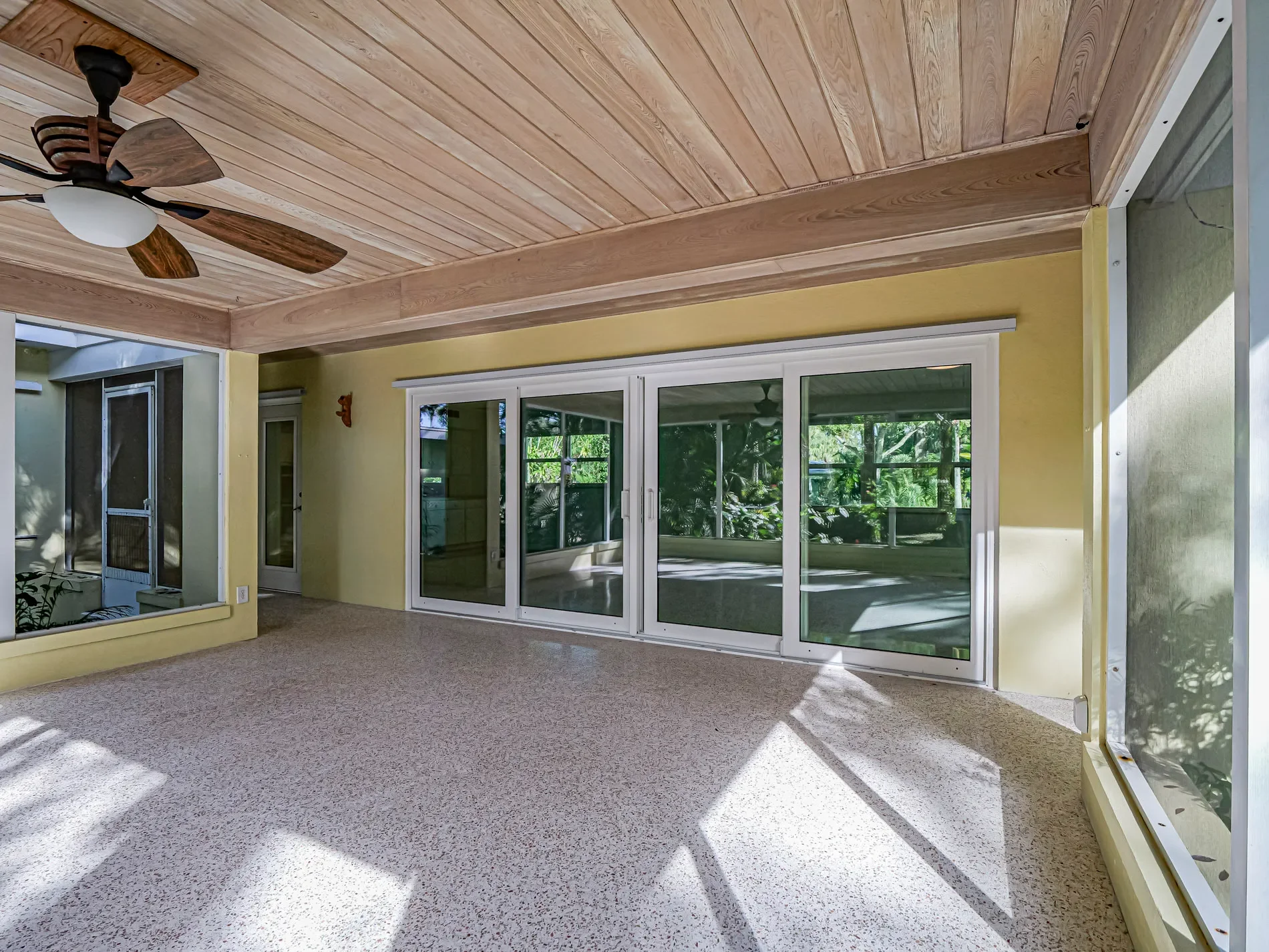 975 25th Street , Vero Beach, FL 32960, Vero Beach, Florida, United States. - Photo 27