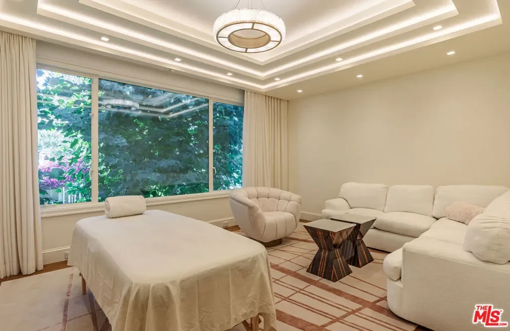1309 Davies Drive, Beverly Hills, California, United States. - Photo 10
