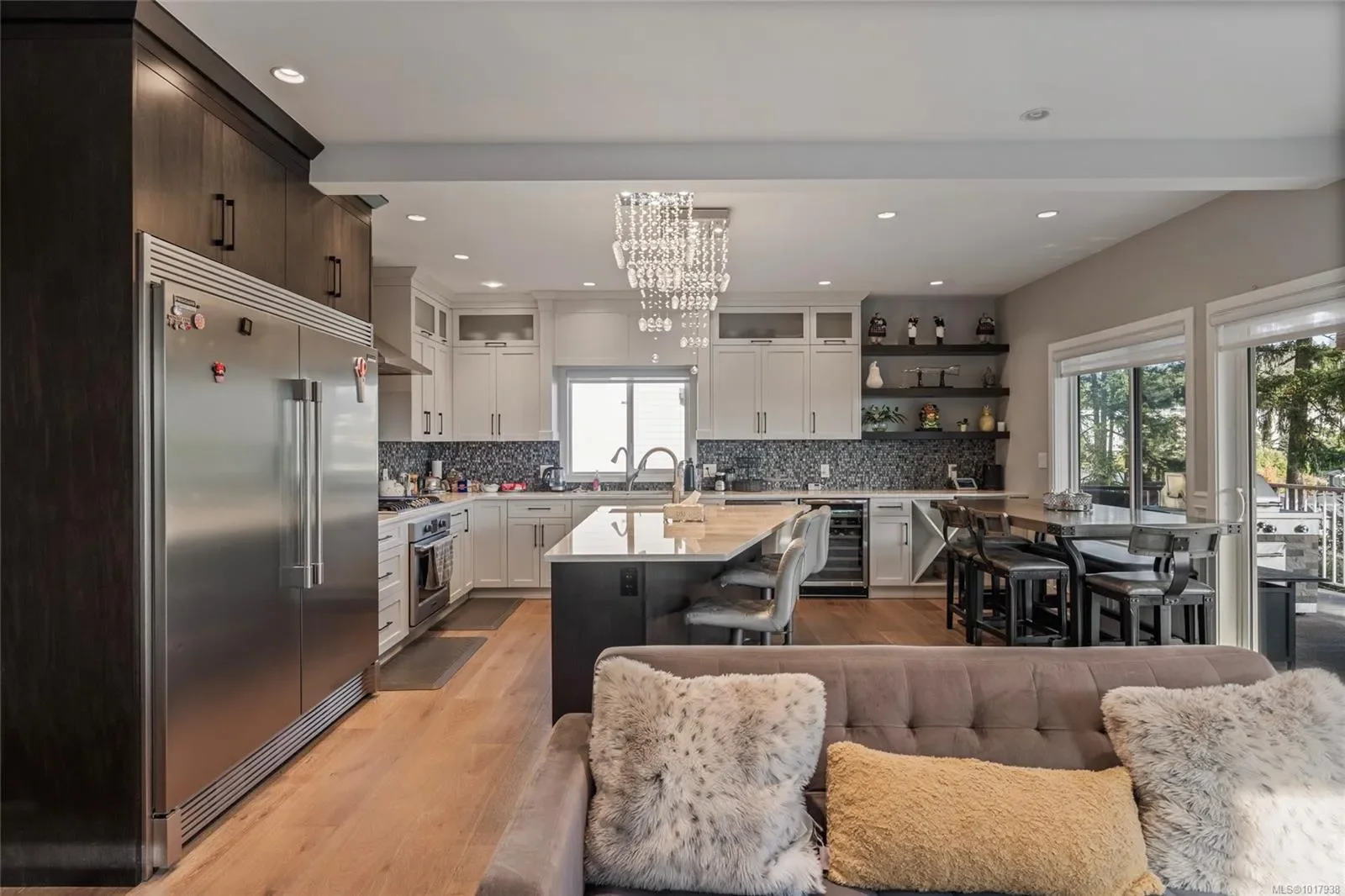 25 Tuzo Crt, View Royal, British Columbia, Canada. - Photo 3