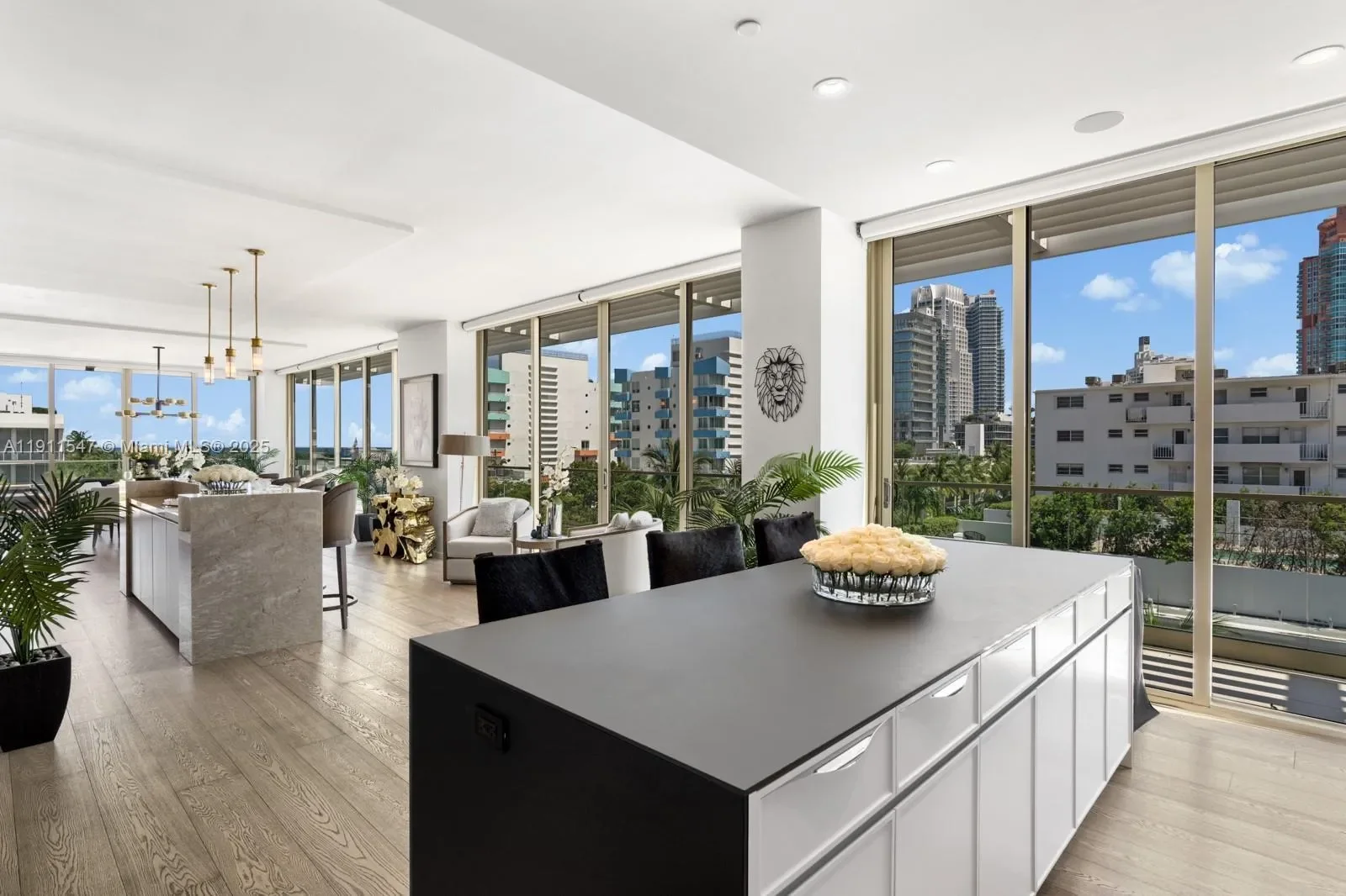 300 Collins Ave PH3, Miami Beach, Florida, United States. - Photo 15