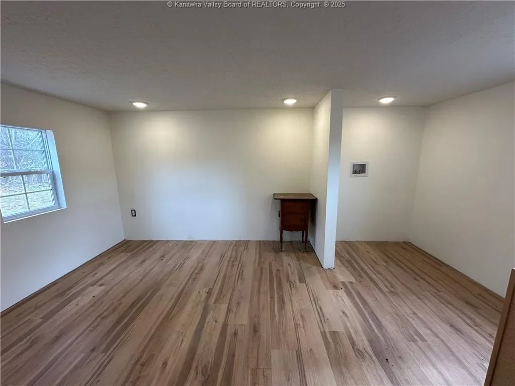 365 Astor Lane, Point Pleasant, WV 25550, Point Pleasant, West Virginia, United States. - Photo 30