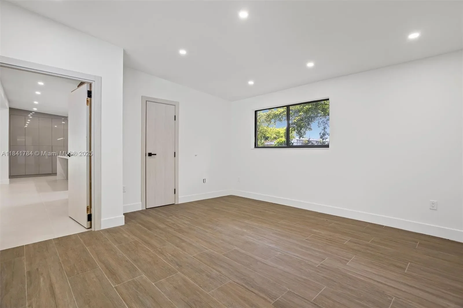 2180 NE 190th Ter, North Miami Beach, Florida, United States. - Photo 15