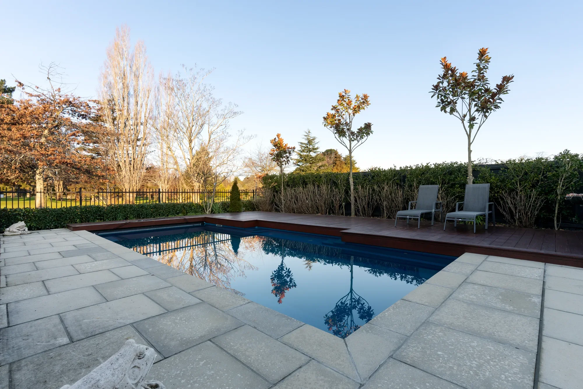 Exterior photo 3
