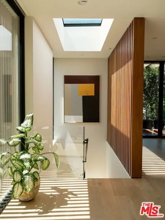 3748 Berry Drive, Los Angeles, California, United States. - Photo 17