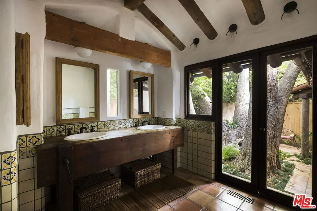 659 E Channel Road, Santa Monica, California, United States. - Photo 9