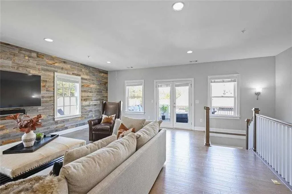 6435 Lucent Lane, Atlanta, Georgia, United States. - Photo 23