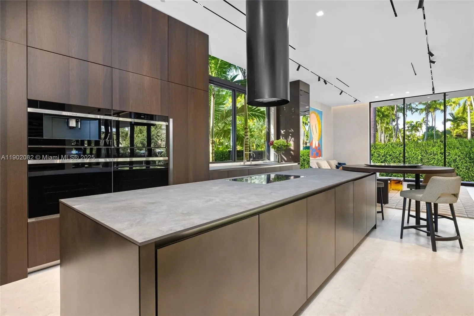 1800 W 27th St, Miami Beach, Florida, United States. - Photo 13