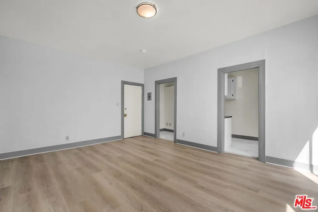 123 S Westmoreland Avenue, Los Angeles, California, United States. - Photo 18