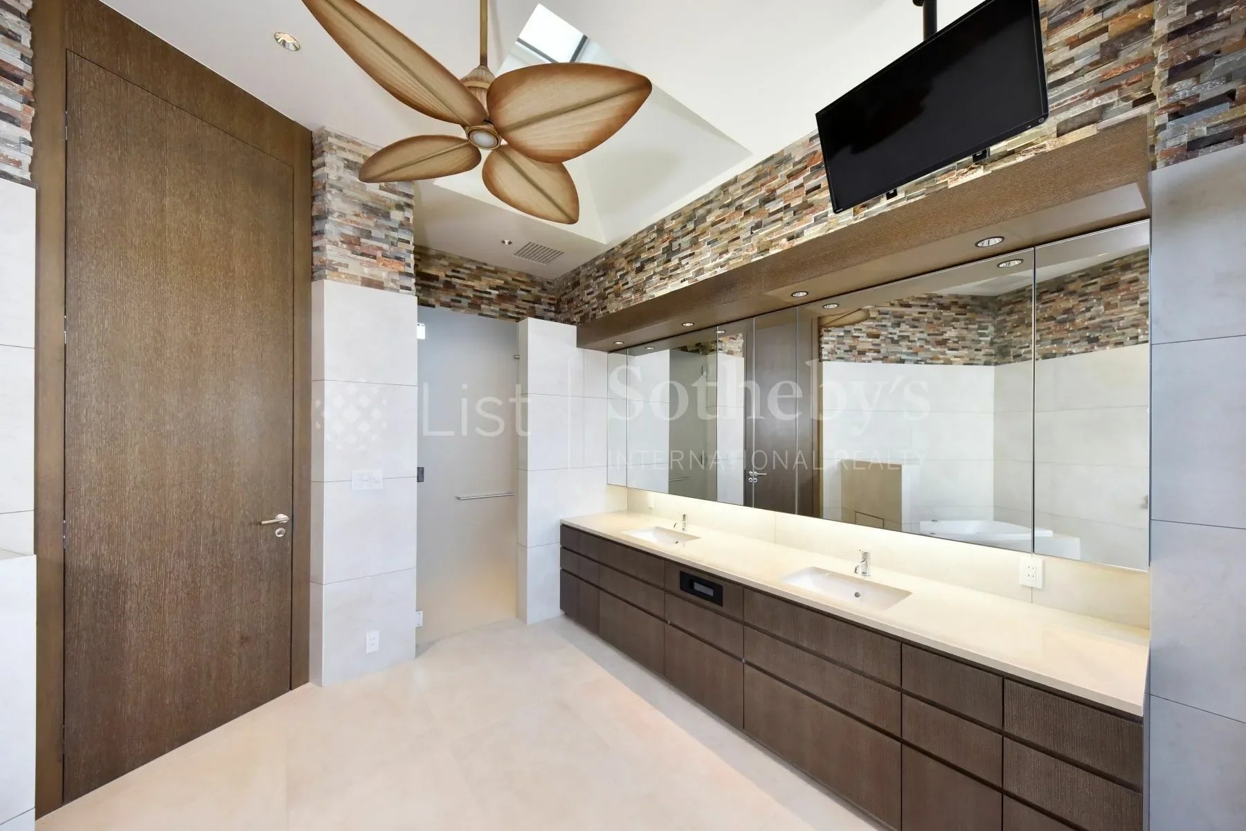 Gallery photo 11