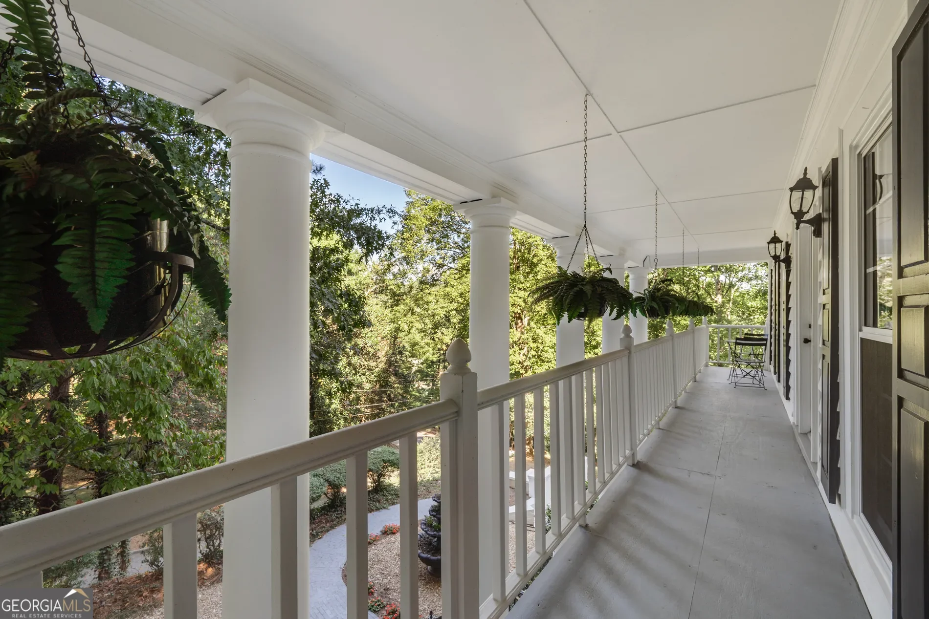 Exterior photo 7