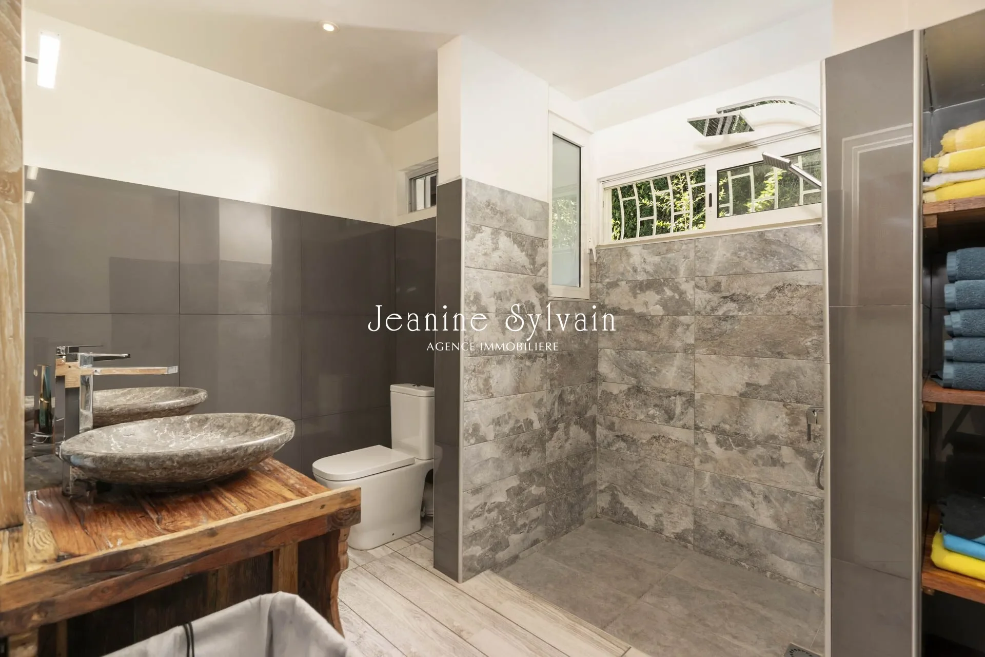 Gallery photo 4