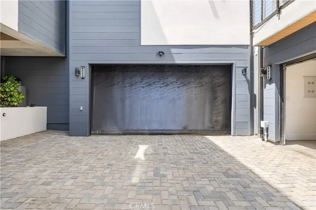6050 E Burwood Avenue, Los Angeles, California, United States. - Photo 46