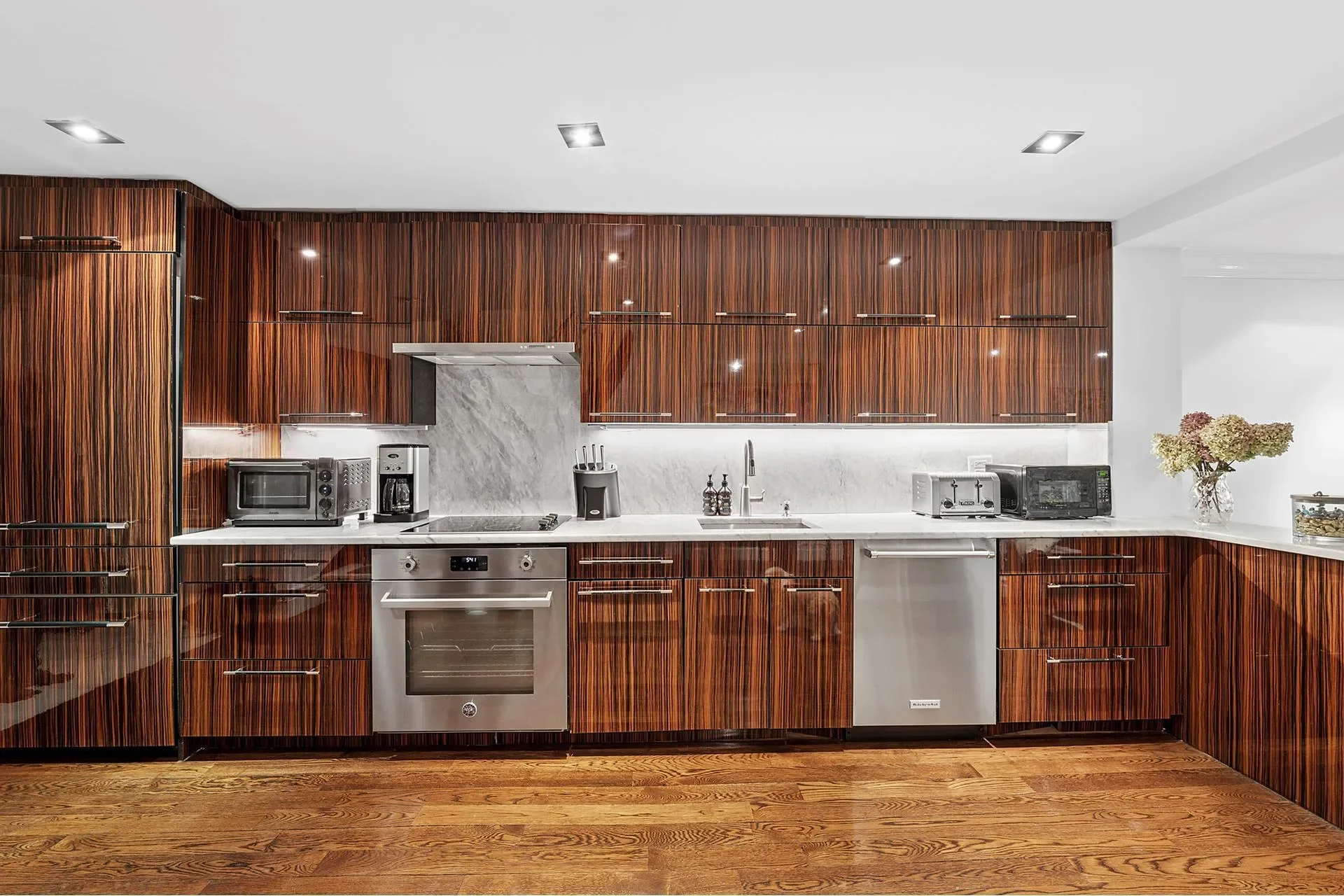 165 E 71ST ST, New York, New York, United States. - Photo 2