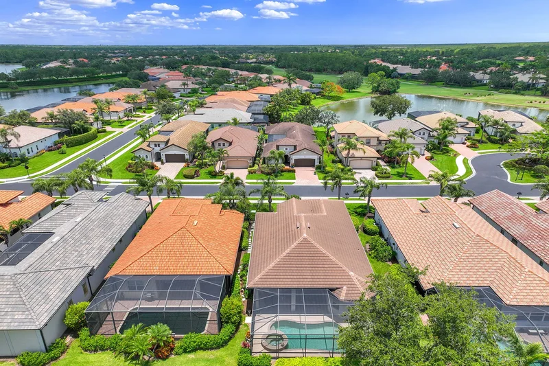 7828 Valencia Court, Naples, FL 34113, Naples, Florida, United States. - Photo 37