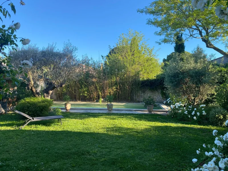 Near Les Baux De Provence, In The Pretty Village Paradou, Charming House With G…