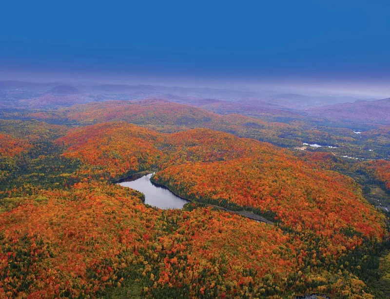 Ch. du Lac-Quenouille, Laurentides, Domaine-des-Pyramides, Quebec, Canada. - Photo 8