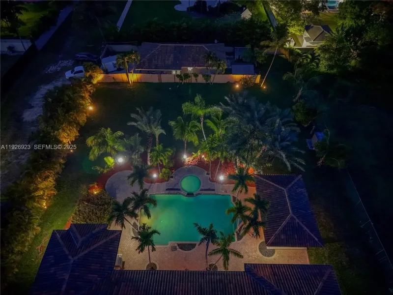 3001 SW 132nd Avenue, Miami, Florida, United States. - Photo 15