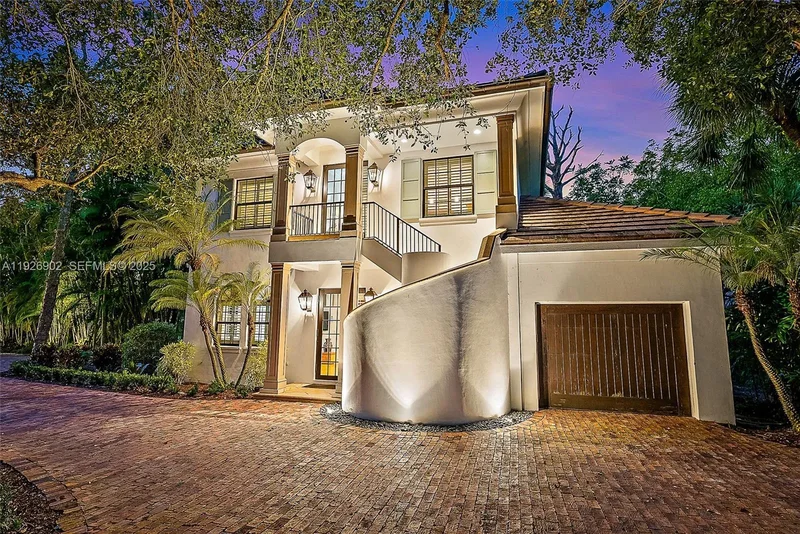 19651 Riverside Dr, Tequesta, Florida, United States. - Photo 6