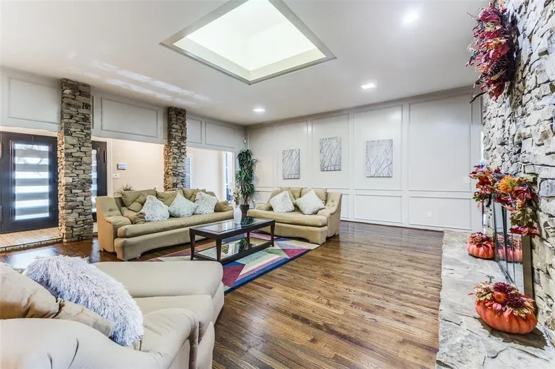 8517 Clover Meadow Drive, Dallas, Texas, United States. - Photo 6