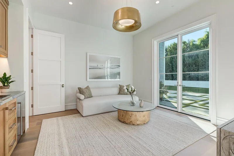 1675 San Remo Drive , Pacific Palisades, CA 90272, Los Angeles, California, United States. - Photo 34