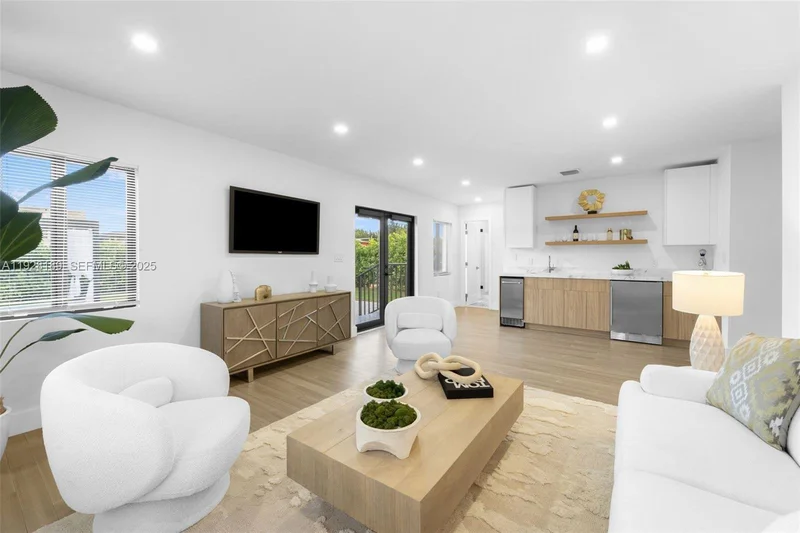 2735 SW 65th Ave, Miami, Florida, United States. - Photo 18