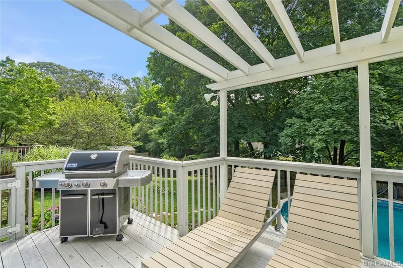 6 Cedar Avenue, Locust Valley, New York, United States. - Photo 18