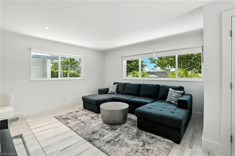5 Glenview Manor DR, Fort Myers Beach, Florida, United States. - Photo 6