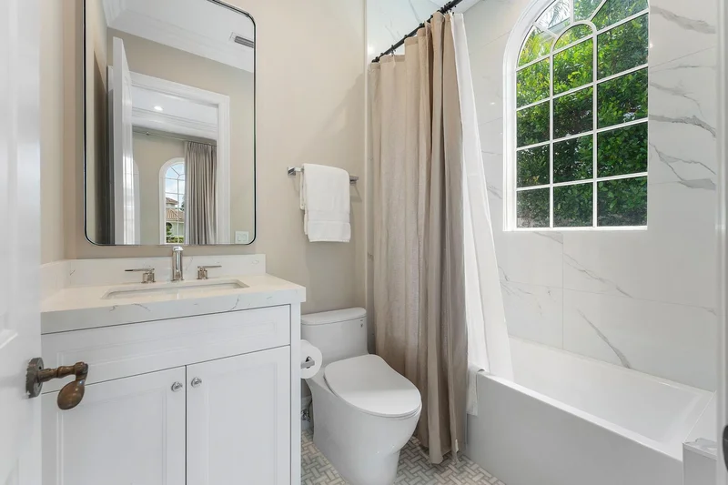 251 W Coconut Palm Road, Boca Raton, Florida, United States. - Photo 32