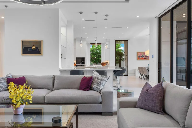 Single Family Residence in Boca Raton