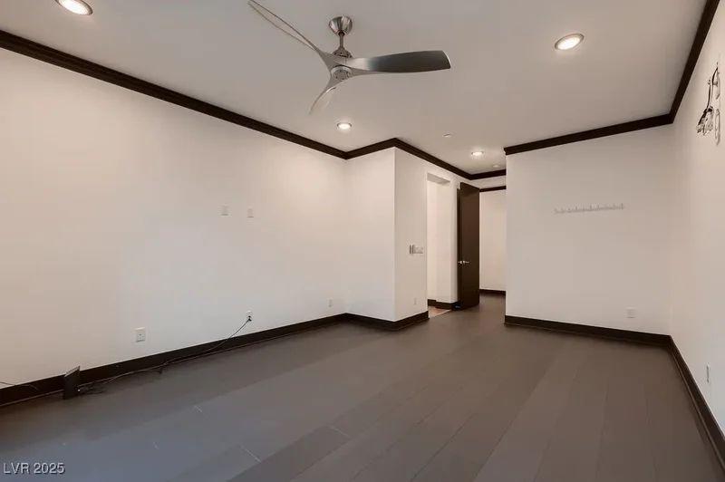 917 Vegas View Drive, Henderson, Nevada, United States. - Photo 17
