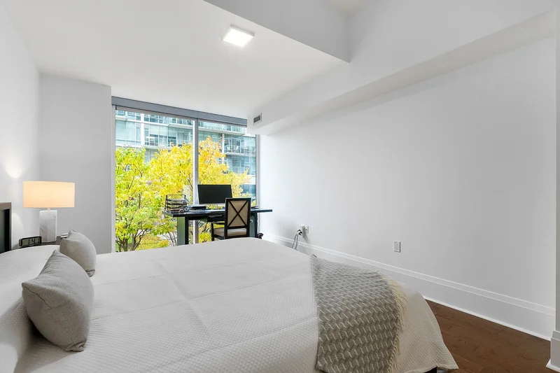 29 Queens Quay E  Th 115, Toronto, ON M5E 0A4, Toronto, Ontario, Canada. - Photo 28