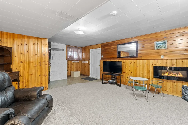 1430 Lakeshore Road NE, Salmon Arm, BC V1E 2V7, Salmon Arm, British Columbia, Canada. - Photo 55