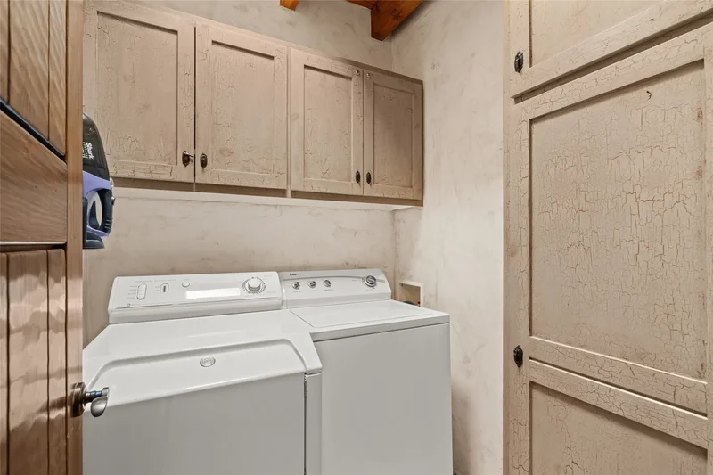830 El Caminito , Santa Fe, NM 87505, Santa Fe, New Mexico, United States. - Photo 29