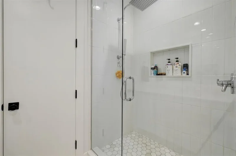 5710 N Miller Avenue, Oklahoma City, Oklahoma, United States. - Photo 10