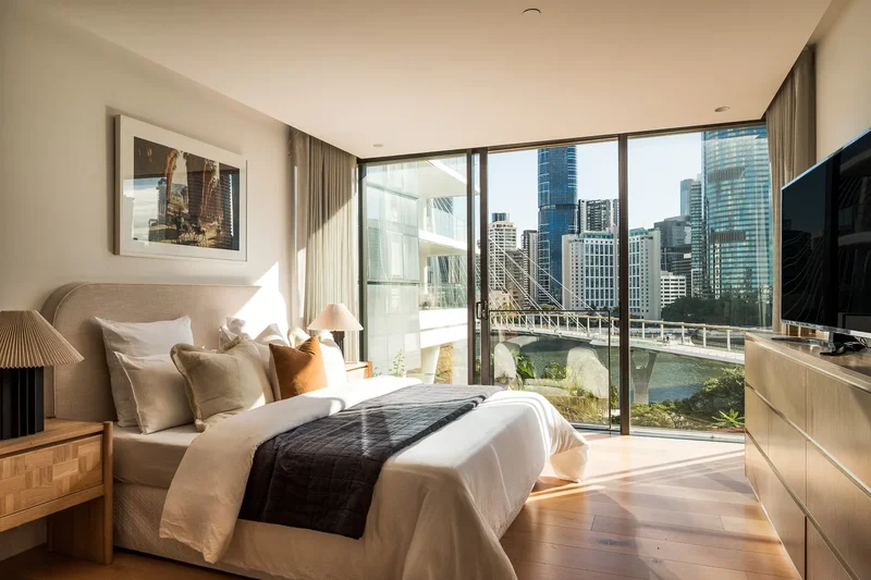 Full Floor Sanctuary In The Acclaimed Walan With Panoramic City Views