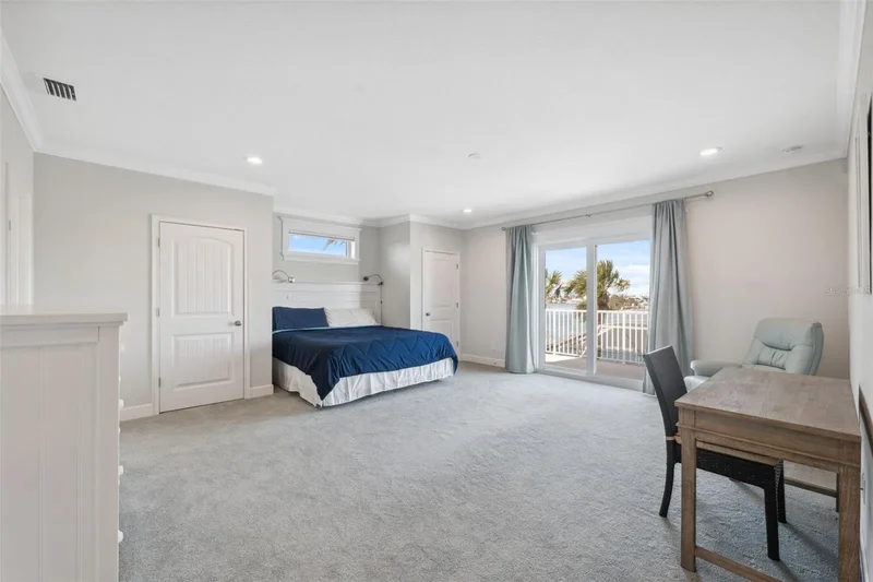 727 KEY ROYALE DRIVE, Holmes Beach, Florida, United States. - Photo 37
