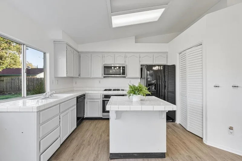 2199 Raleigh Circle Circle, Hollister, CA 95023, Hollister, California, United States. - Photo 13